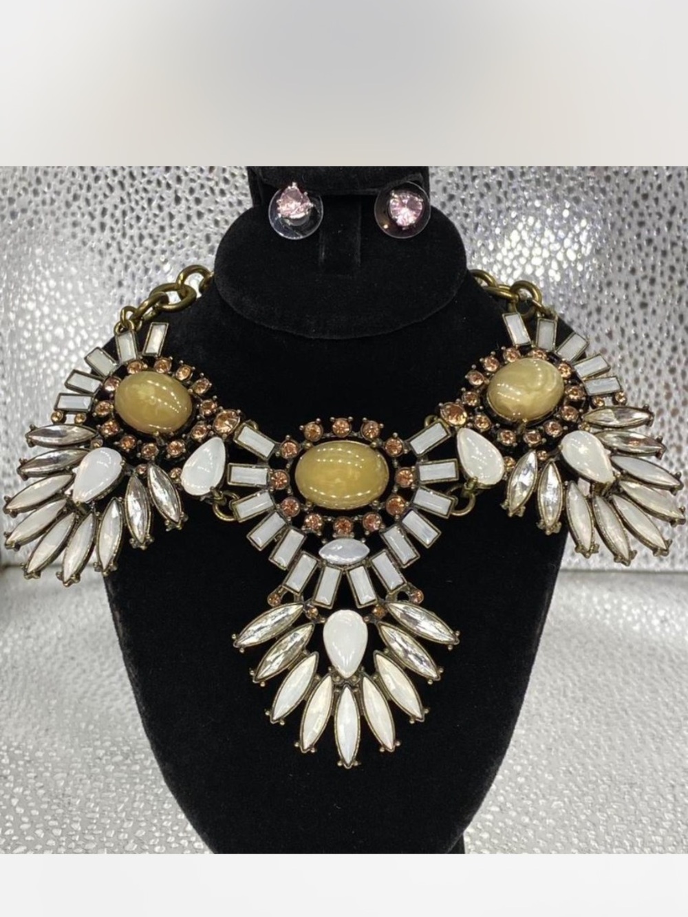 *** Statement * Crème / Ivory *** Iced Crystal Bib Necklace  *^* earrings *^*